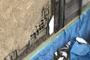 漆喰の剥がれ